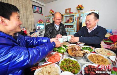 春节习俗知多少：“破五”迎财神 初七是“人日”